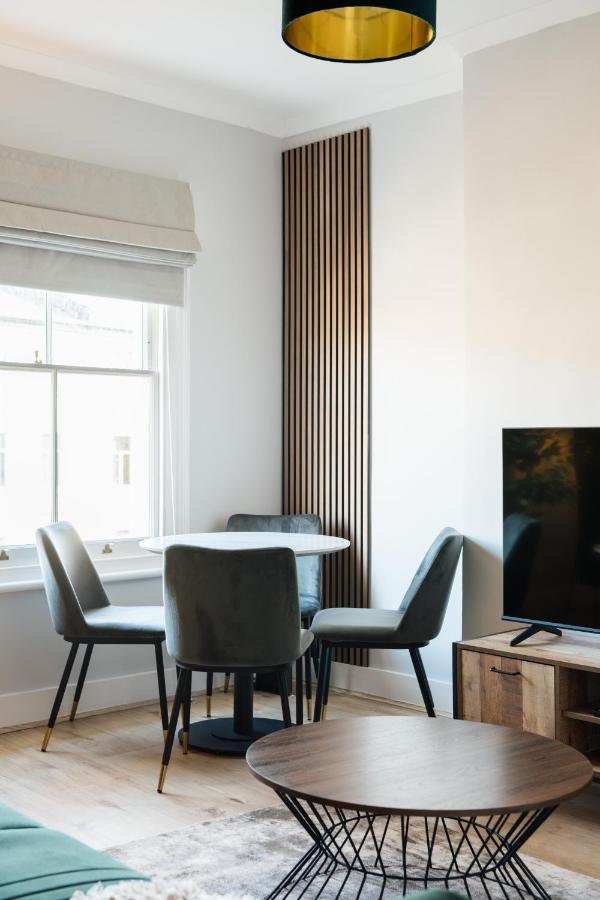 Stunning & Stylish 2 Bed Flat In West London Apartment Bagian luar foto